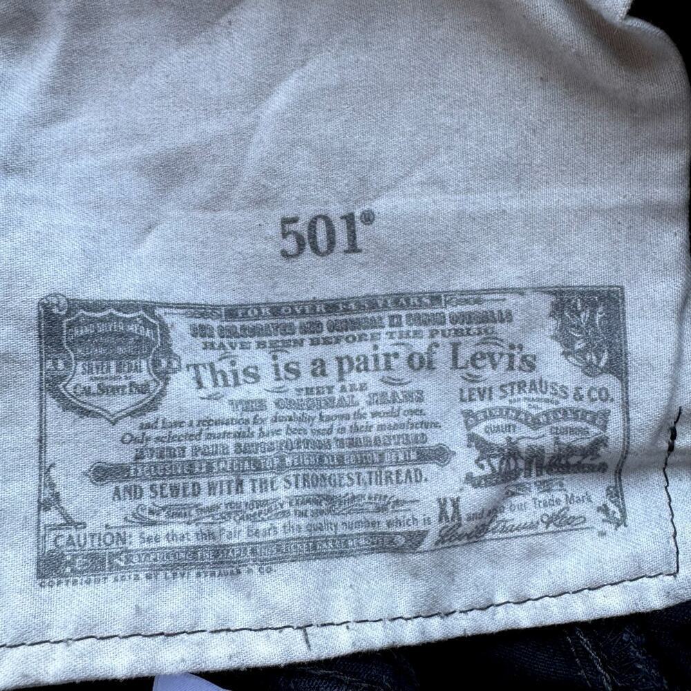 Levi's 501 Straight Leg Men's Jeans with Button Fly - Picture 10 of 10